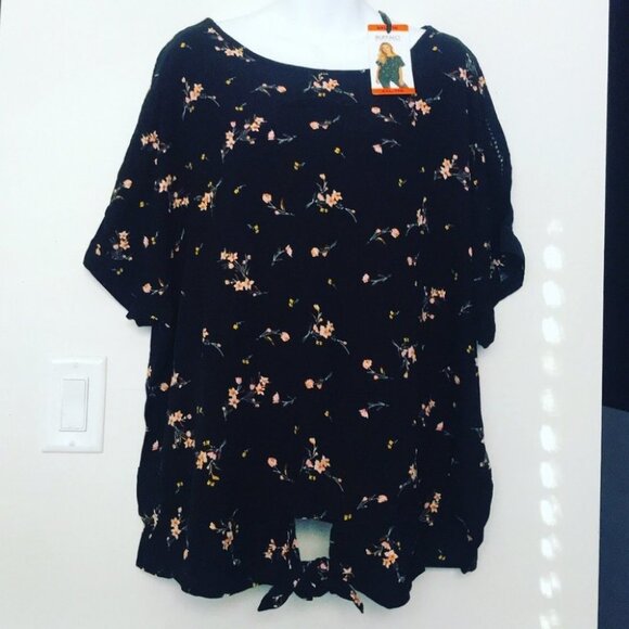 Buffalo xxLarge Women’s Black Floral  Tie Front Top - Picture 2 of 13